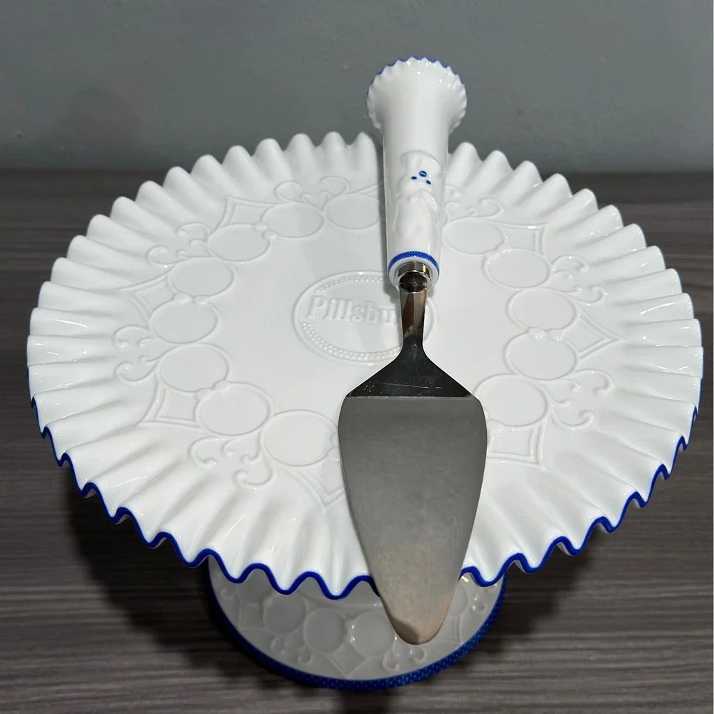 Pillsbury Doughboy Footed Cake Stand and Server Set Danbury Mint 2004 White Blue